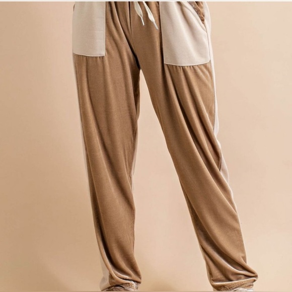 KORI velour sweatsuit two piece size small - Picture 3 of 6